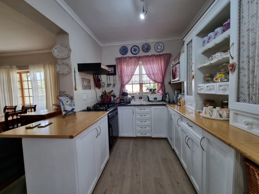3 Bedroom Property for Sale in Heuningkloof Western Cape